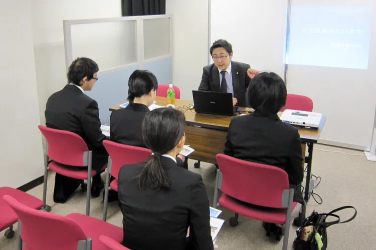 Web学内合同企業説明会